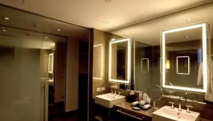 高端酒店LED浴室镜的照明秘诀是什么？